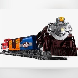 Lionel Train▪️Hershey’s Freight G-Gauge  Set.  Perfect for around a🎄 Tree!